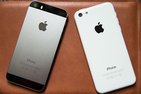 Compare Apple iPhone 5 vs. Apple iPhone 5s .